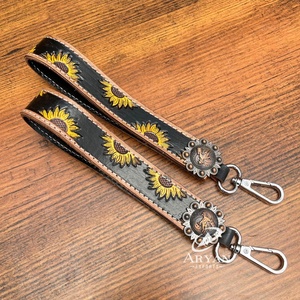 Nuevo llavero personalizado hecho a mano con correa de muñeca de cuero para mujer elegante hebilla de anillo en D con pulsera Concho de Metal - Product Image 1