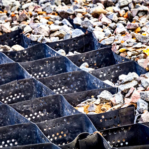 Grille <span class=keywords><strong>de</strong></span> <span class=keywords><strong>Gravier</strong></span> <span class=keywords><strong>Stabilisateur</strong></span> Géocellules Anti-Érosion 50MM-300MM, Géocellule <span class=keywords><strong>Gravier</strong></span> 200MM - Product Image 1