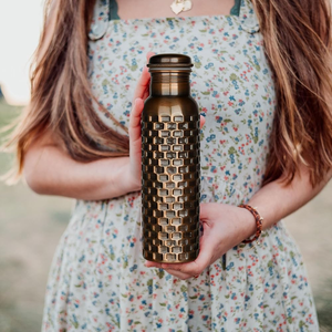 Handcrafted Pure Copper Water Bottle 950 ML 32.5 Oz Capacity Hammered Design Leak-Proof Authentic Copper Bottle - Product Image 4