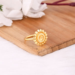 Fabricant en gros, bague simple en laiton plaqué or, bagues simples pour femmes, mode minimaliste, bague florale en laiton, cadeau pour un usage décontracté - Product Image 2