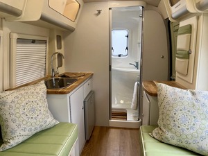 Achetez une nouvelle caravane de camping BareFoot Teardrop légère en alliage d'aluminium, pour 4 personnes, caravane de voyage moderne, charge utile maximale de 1001-2000 kg - Product Image 4