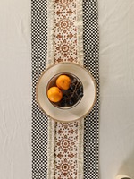 Chemin de table double couche en toile slub premium imprimée au bloc, motif floral, avec pompons, style damassé tissé, noir floral pour salle à manger