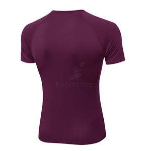 Camiseta Deportiva de Gimnasio Fabricada con una Construcción Ligera y Transpirable - Product Image 2