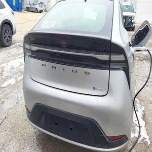 Toyota Prius Plug-in Hybrid SE 2026 USADO EN EXCELENTES CONDICIONES - Product Image 3