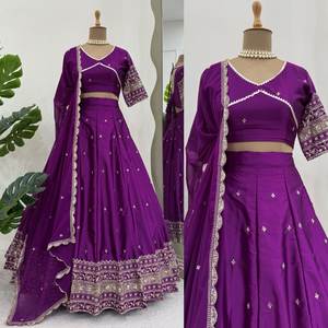 Collection Boutique Ethnique Indienne Premium Semi Cousue Lehenga et Choli avec Contraste Dupatta du Fournisseur en Gros Indien - Product Image 4