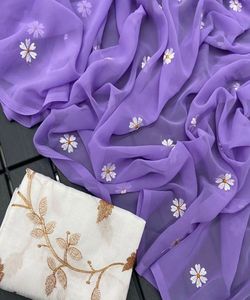 Haga una declaración con el tren de capilla de ropa India pakistaní, exuda elegancia y gracia para ocasiones especiales. - Product Image 6