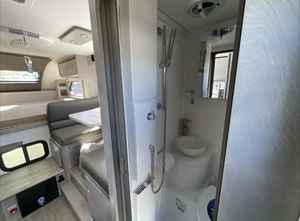 Ecocampor 2025, mini-camper compact pour camionnette, léger, avec grand lit, cuisine et douche, pour Ford Ranger et camionnettes, capacité 4 personnes - Product Image 5