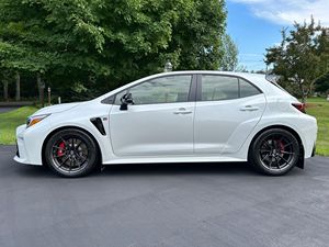 Toyota GR M0RIZ0 Edición 2023, Transmisión Automática, Motor V6 Turbo de 4.1-6L, Asientos de Cuero, Panorámico, 5 Plazas - Product Image 3