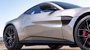 CLEAN 2021 A s t o n Martin Vantage Coupe 7-Speed Oportunidad al por mayor - Product Image 5