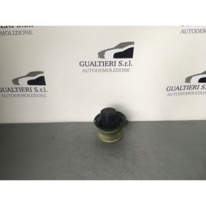 MOTEUR DE CHAUFFAGE MAHINDRA GOA Série BU (05>) - Product Image 1