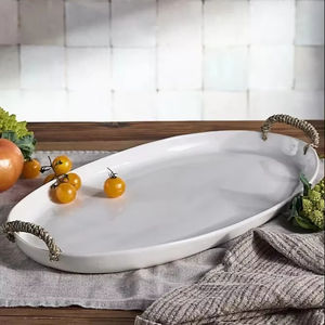 Elegante bandeja de cerámica para servir, perfecta para la celebración de Holi con dulces coloridos, aperitivos y servicio de estilo buffet - Product Image 1