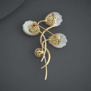 Broche de Cristal para Boda con Perla y Diamantes de Imitación - Product Image 3