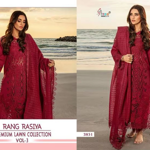 Vente en gros de vêtements de designer pour femmes Salwar Kameez Collection Coton pour pelouse avec broderie de costumes Idéal pour les fêtes et les fêtes - Product Image 1