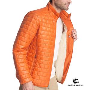 Chaqueta acolchada clásica a la moda con capucha, cálida, personalizada, ligera para hombre, OEM, ODM, moda Premium 2025, prendas de vestir exteriores con estilo - Product Image 1