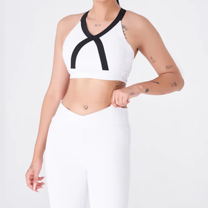 Ensemble de yoga professionnel personnalisé de haute qualité pour femmes, 2 pièces, sans couture, avec impression de logo légère, meilleur design, motif uni - Product Image 4