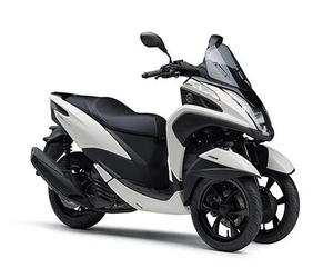 Nueva TRICITY 155, Motocicleta Scooter de Tres Ruedas, 155cc, Refrigeración Líquida, 4 Tiempos, en Venta - Product Image 1