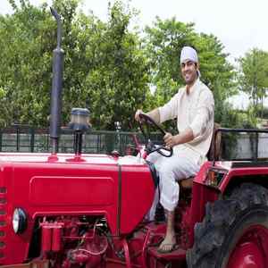 Precio de fábrica Austria exportó MAHINDRA 1626 110hp 4WD Tractor con TD Chasis 2 Precio bajo - Product Image 3