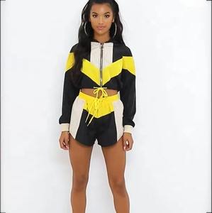 Vente en gros de logo personnalisé Ensemble de survêtements coupe-vent pour femmes 100% survêtements amples et décontractés en nylon pour femmes - Product Image 5