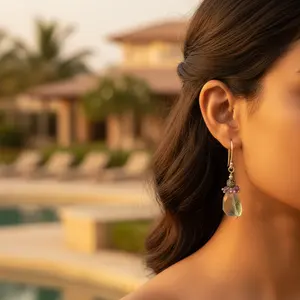 Boucles d'oreilles en argent 925 avec cristaux de quartz vert et d'améthyste, accessoire élégant pour femmes - Product Image 1