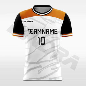 Maillot de football blanc en tissu respirant et léger, conçu pour le confort, séchage rapide, idéal pour l'entraînement et les matchs. - Product Image 1