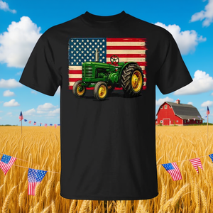 Maglietta promozionale con bandiera degli Stati Uniti e trattore agricolo per il 4 luglio - Product Image 3