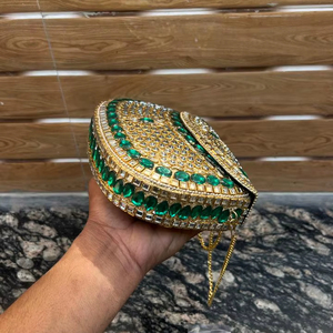 Bolso de mano y bandolera de metal con mosaico, marco cuadrado con piedras, cadenas con diseño de patrón y decoración de perlas, hecho a mano. - Product Image 3
