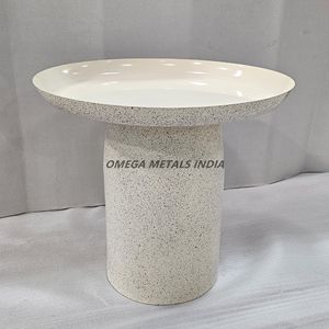 Table basse élégante dotée d'une surface ronde blanche élégante Base en métal moucheté robuste avec design cylindrique pour les espaces de vie - Product Image 3