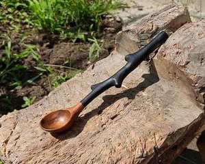 Elegante juego de cucharas de madera maciza marrón, cubiertos pulidos con espejo para restaurantes y hoteles para bodas, hechos en la India - Product Image 2