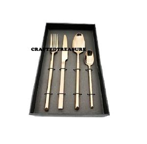 Ensemble de couverts en acier inoxydable à long manche Meilleur design pour le dîner à l'hôtel Utilisation de la vaisselle Cuillère de produit de luxe en acier miroir - Product Image 5