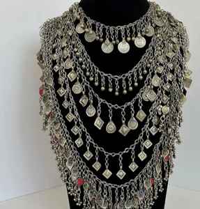 Parures de bijoux vintage afghanes de haute qualité, style tribal afghan KUCHI, faites à la main, couleur dorée. - Product Image 3