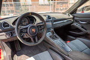 Coupé Deportivo de Alto Rendimiento 2023, Usado en Buen Estado, de Largo Alcance, Enfocado en la Pista, Motor de 4.0L, 100-150kW, Modelo Premium de Dos Puertas - Product Image 3