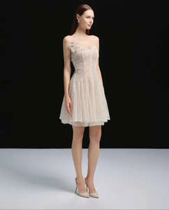 Robe de soirée mini scintillante de luxe, silhouette en A, avec des paillettes florales 3D, fabriquée au Vietnam, fabrication OEM ODM, commande personnalisée - Product Image 3