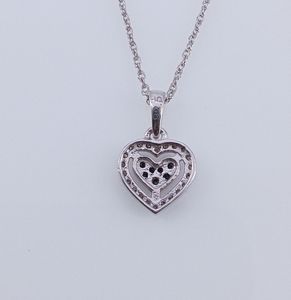 Collar con Colgante de Corazón de Diamante Natural Azul Blanco Redondo de 0.30 Quilates en Plata de Ley para Mujer con Cadena de Eslabones - Estilo Moderno - Product Image 4