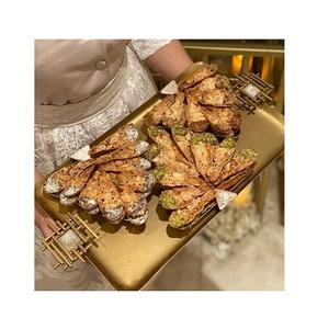 Plateau de service de chocolats de couleur dorée Plateau de service de nourriture en laiton de conception fantastique pour l'utilisation d'hôtel et de restaurant - Product Image 5