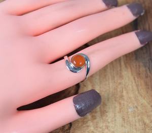 Anillo hecho a mano de plata de ley sólida 925, joyería de piedras preciosas de cornalina para mujeres para bodas y fiestas - Product Image 3
