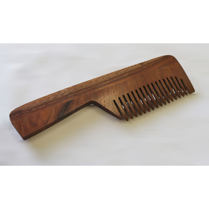 Peine común de madera Sheesham hecho a mano con mango para desenredar el cabello y el cuero cabelludo - Product Image 1