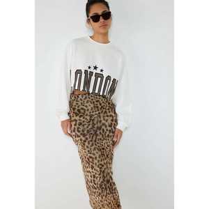 Sweat-shirt court à imprimé Londonien détaillé avec une étoile blanche - Product Image 2