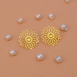 Connecteur de boucles d'oreilles en laiton plaqué or style fleur, tendance et à la mode, vente en gros pour la fabrication de bijoux DIY, modèle El Joyero 3926 - Product Image 3