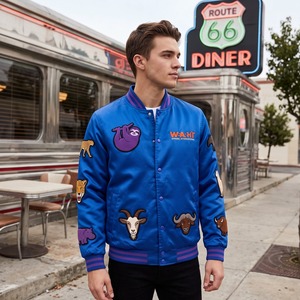 Blouson Bomber en Satin Personnalisé pour Homme, Violet Cobalt, Patch Chenille Gazelle, Doublure par Sublimation, Logo Personnalisé, OEM - Product Image 5