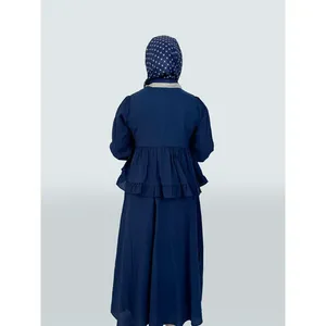 Conjunto de Dos Piezas para Mujer Elaya, con Cierre Frontal y Volantes, Tela Crepé, Diseño Transpirable - Product Image 4