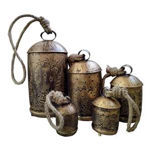 Juego de Campanas de Vaca Gigantes Vintage Rustic Harmony, Acabado Antiguo, Decoración para Fiestas Navideñas, Campanas Colgantes de 5 Piezas - Product Image 2