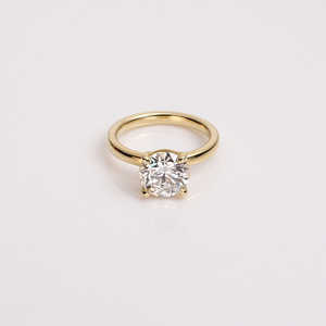 Anillo de Diamante Redondo Cultivado en Laboratorio de 1 Quilate VS/EF de 6.00 mm con Banda de Oro de 14K de 2.75 mm, Anillo Solitario VS/EF de 6.00 mm con Banda de 2.75 mm - Product Image 3