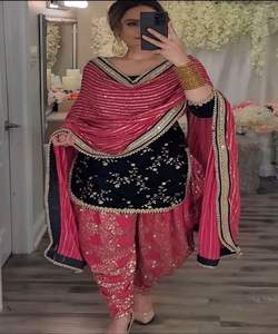 Ropa corta Vintage para niñas y damas con estilo de ropa Salwar Kameez blanquecino Ideal para ocasiones casuales o de fiesta - Product Image 2