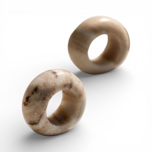 Anillos de Servilleta de Mármol Color Rubor con Forma Redondeada Orgánica para Decoración de Mesa de Comedor Moderna y Lujosa, Únicos - Product Image 6