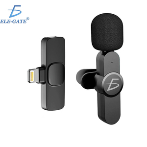 Portable <b>Wireless</b> Dynamic and Condenser Microphone Cardioid Polar Pattern Handheld for iPhone and iPad Boxed - Product Image 1