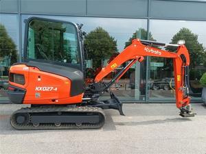 Mini-excavatrice Kubota KX027-4, 2,7 tonnes, excavatrice compacte hydraulique pour travaux de construction, d'aménagement paysager et agricoles - Product Image 3