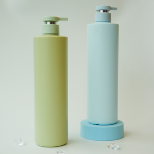 NBT Vietnam Factory Bouteilles vides en plastique HDPE de 800ml de forme plate avec pompe à lotion pour le nettoyant pour le visage et l'emballage du shampooing - Product Image 4