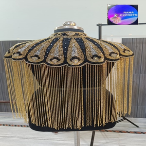 เสื้อคลุมลูกปัดสีดำและสีทองงานฝีมือสุดหรูพร้อมรายละเอียดขอบยาวหรูหราเหมาะสำหรับเครื่องแต่งกายบนเวทีชุดแฟชั่นชั้นสูง - Product Image 1