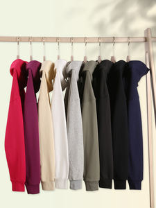 Vêtements de sport pour hommes avec logo personnalisé sweats à capuche à manches longues et à rayures pantalon 2 pièces combinaison de sport coupe-vent pour la peau jogging ensemble de sweats à capuche - Product Image 5