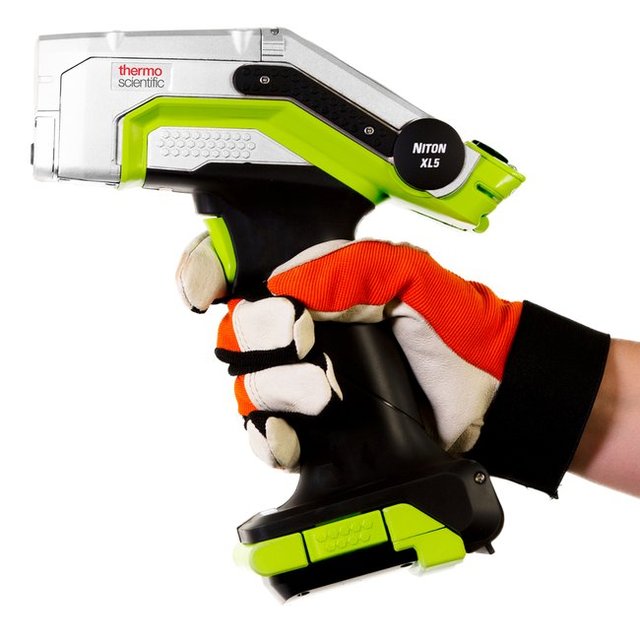 Nton XL5 Plus Portable Handheld XRF Analyzer Double Beam 1 Nm Accuracy 3-Year Warranty 150 Spectral Bandwidth Best Price